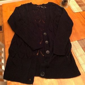 Long button Black sweater